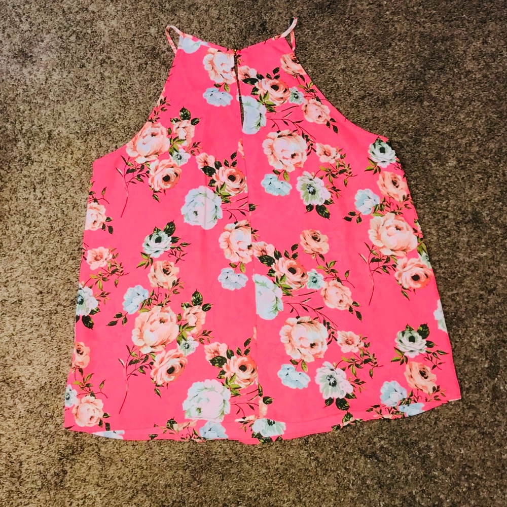 Pending trade Beautiful halter style chiffon tank